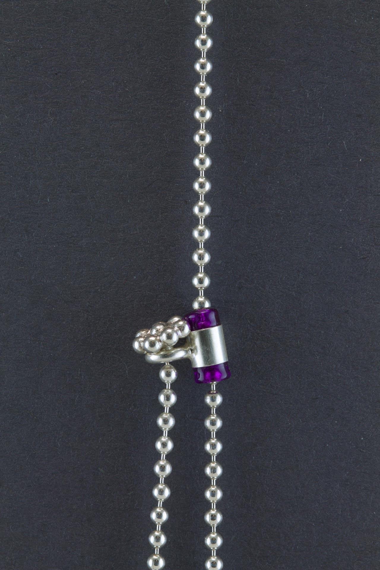 sita falkena balletjes ketting zilver detail schuifje