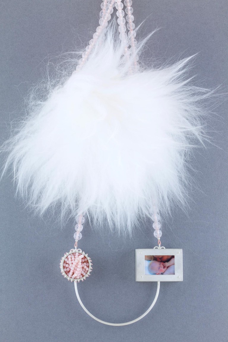 sita falkena collier met doosje voor navelstreng