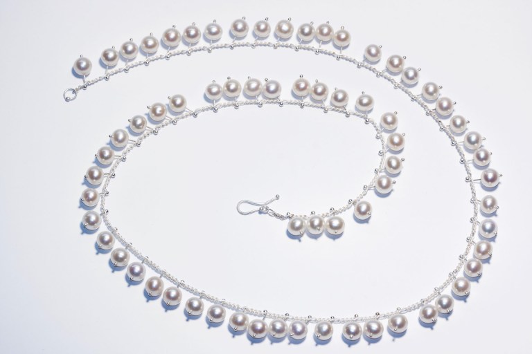 sita falkena figaro ketting met grote witte parels