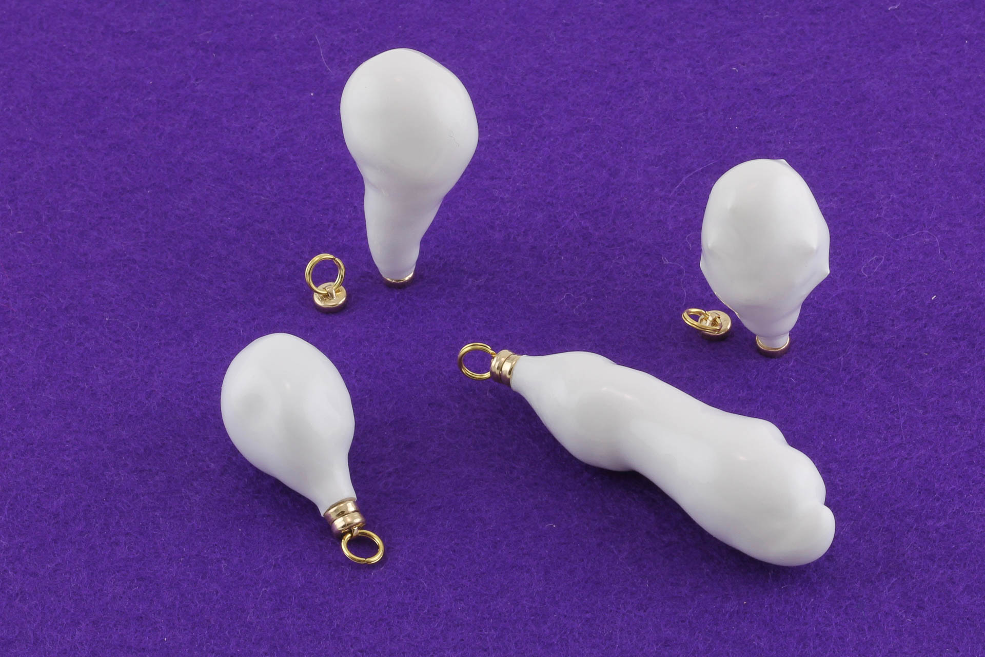 sita falkena gips broches met magneet verguld