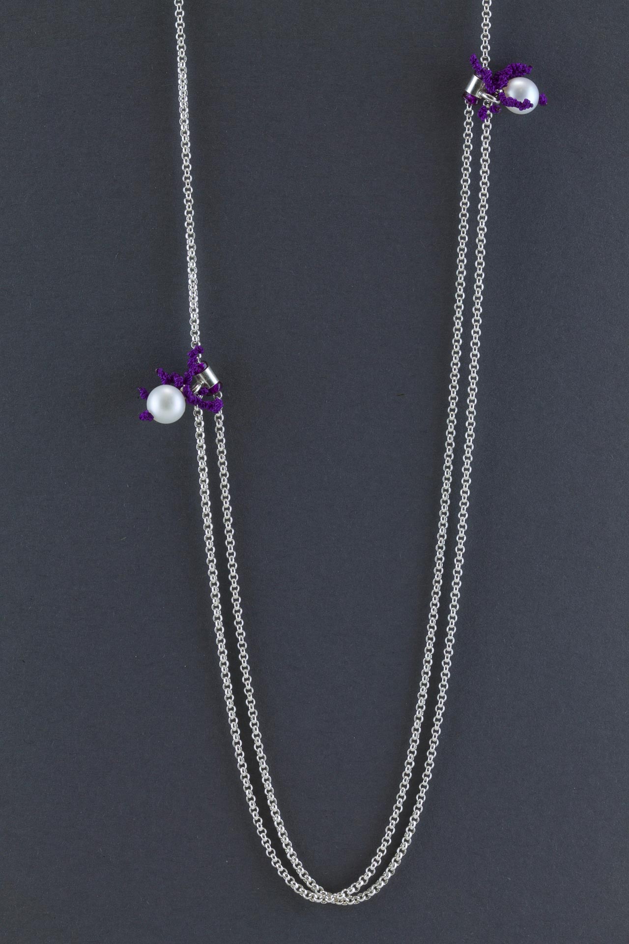 sita falkena jasseron ketting zilver parels geknoopt garen
