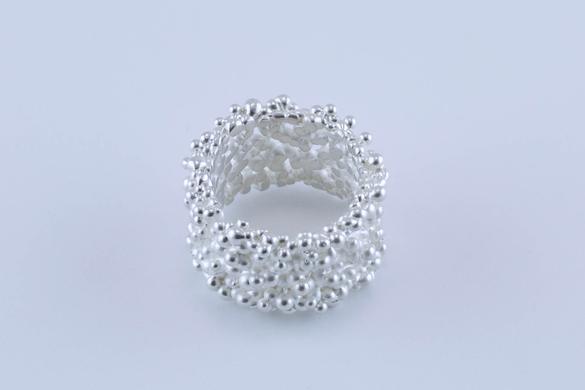 sita falkena ring bolletjes zilver aan elkaar- gegoten