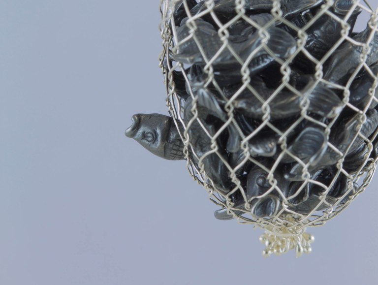 sita falkena detail zilveren net met vissen- bedels