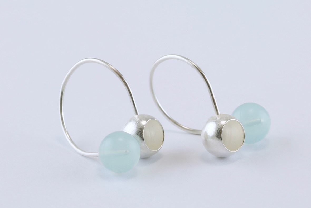 sita falkena kommetjes oorsieraad zilver blauwe kogel