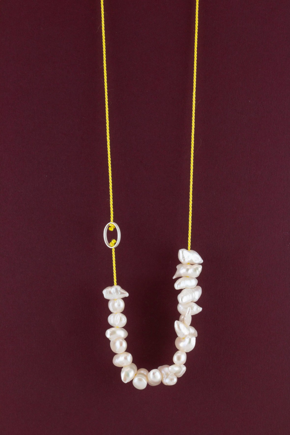 Sita Falkena, parel collier zijde zilver