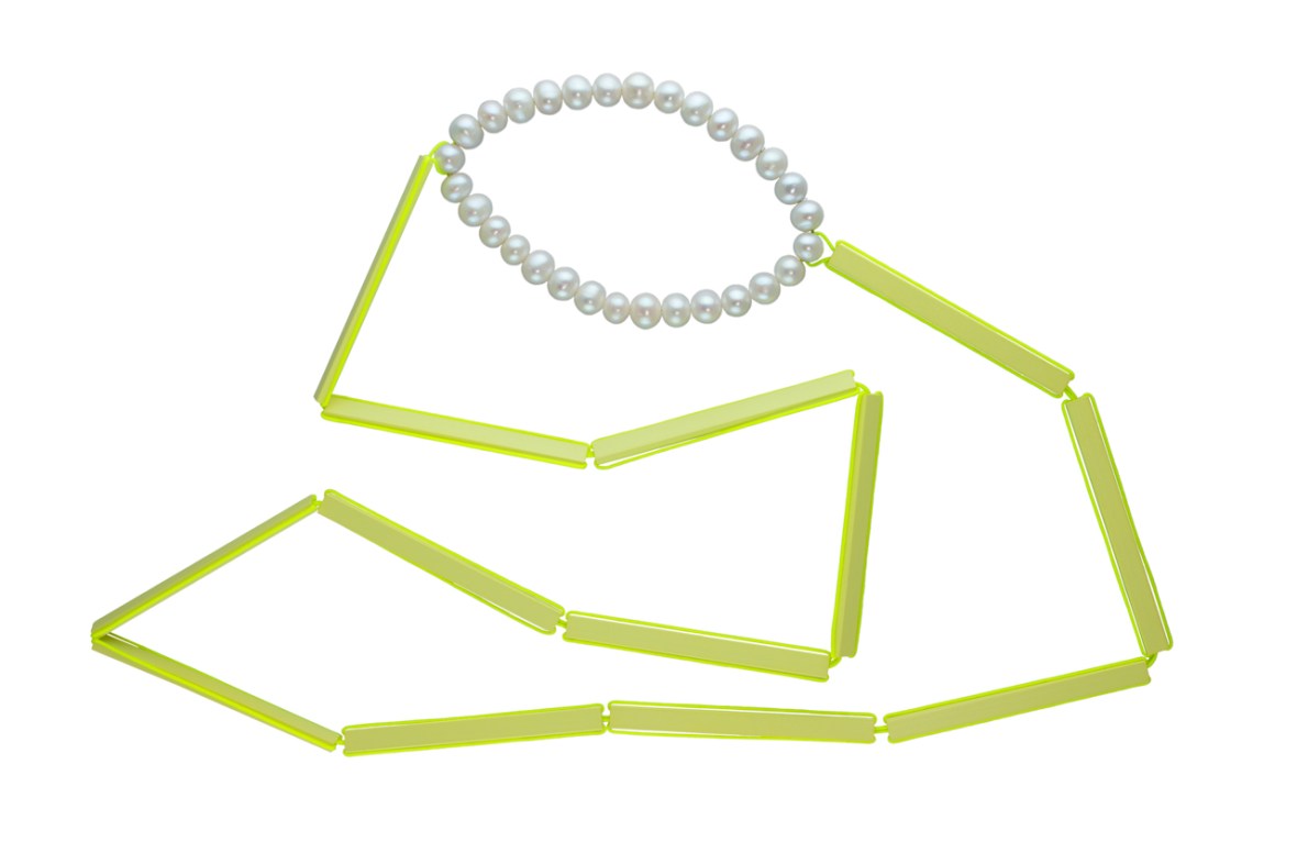 sita falkena collier met cultive parels en plastic